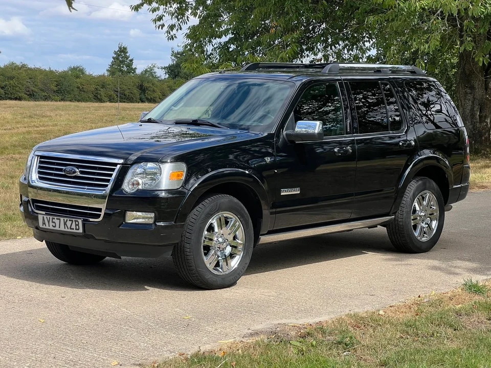 2008 Ford Explorer 4th Gen - Image 2 of 30