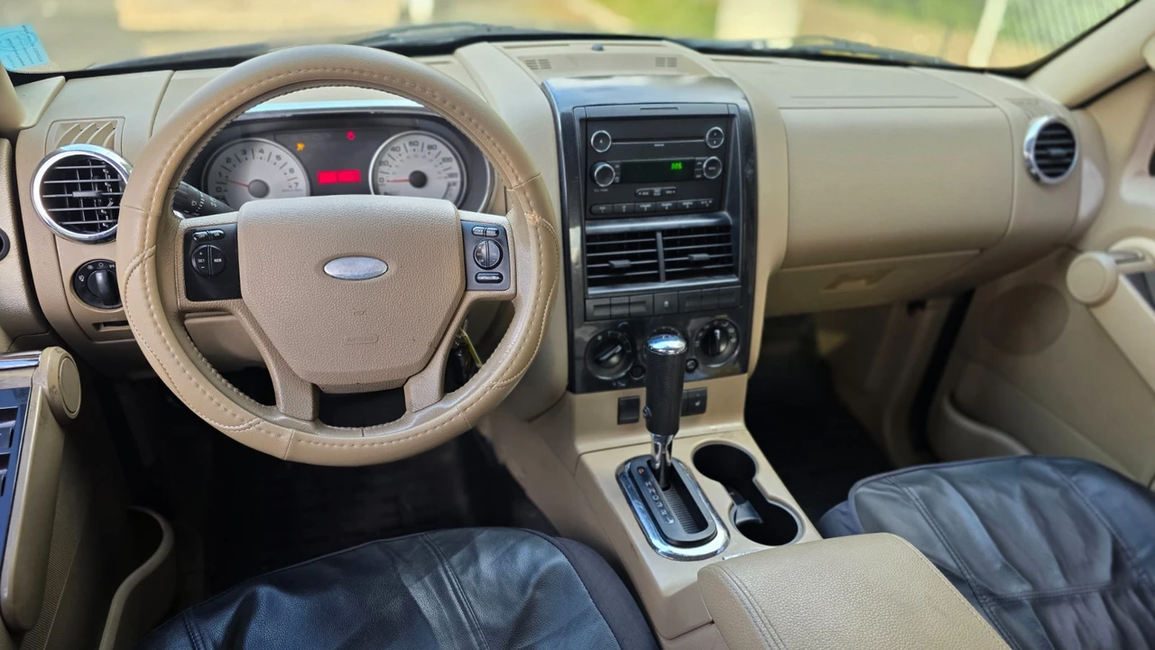 2008 Ford Explorer Sport Trac - Image 10 of 19