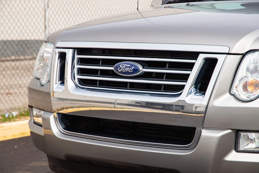 2008 Ford Explorer Sport Trac - Image 24 of 31
