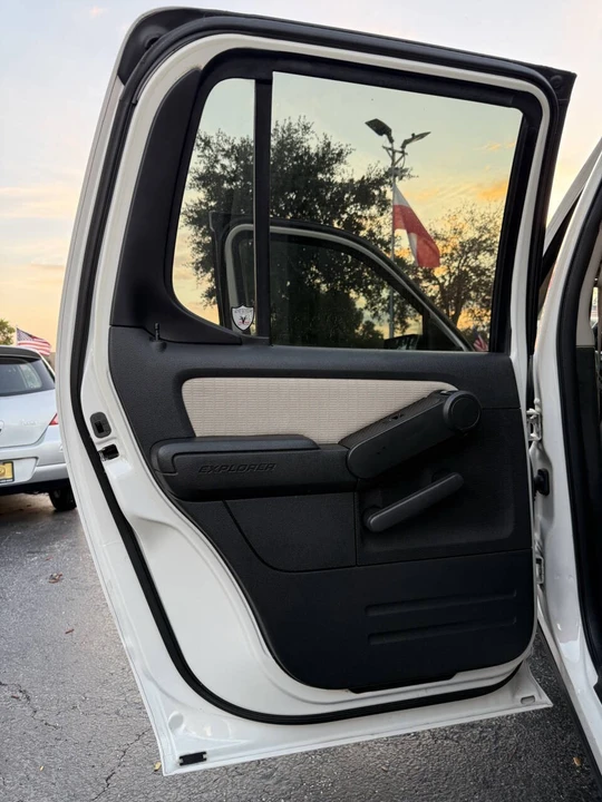 2008 Ford Explorer Sport Trac - Image 16 of 21