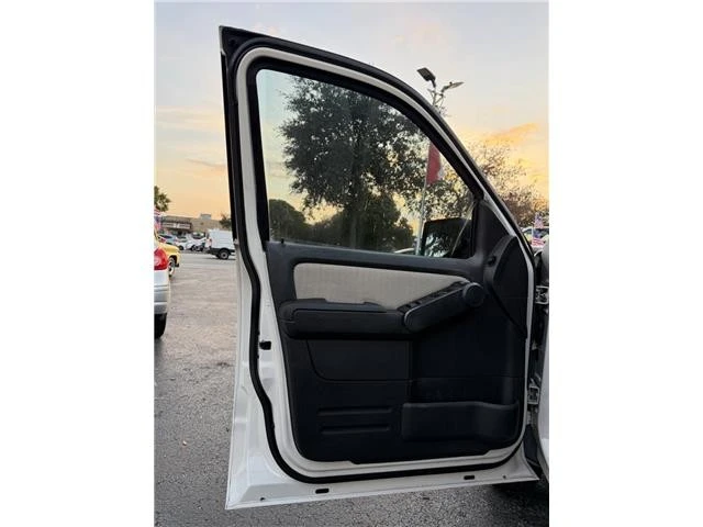 2008 Ford Explorer Sport Trac - Image 17 of 21