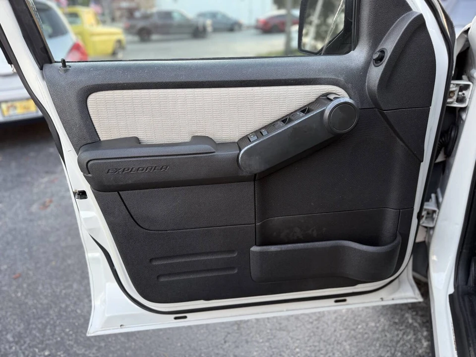 2008 Ford Explorer Sport Trac - Image 14 of 21
