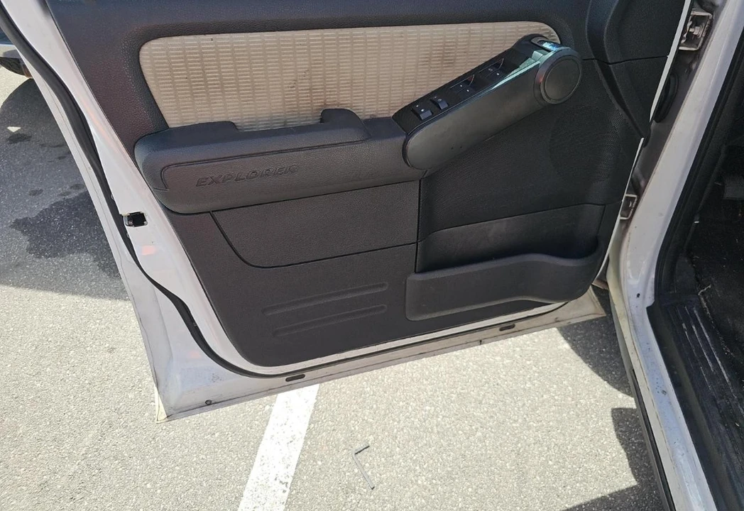 2008 Ford Explorer 4th Gen - Image 11 of 12