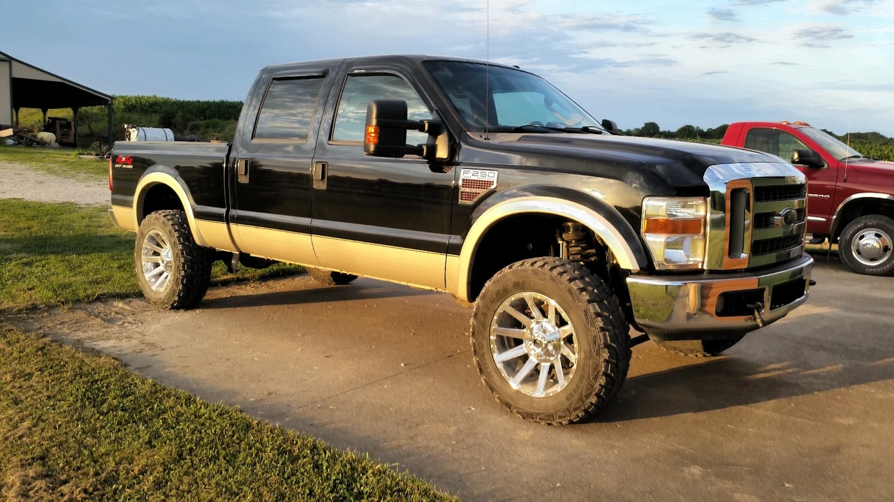 2008 Ford Super Duty 2nd Gen - Image 2 of 13