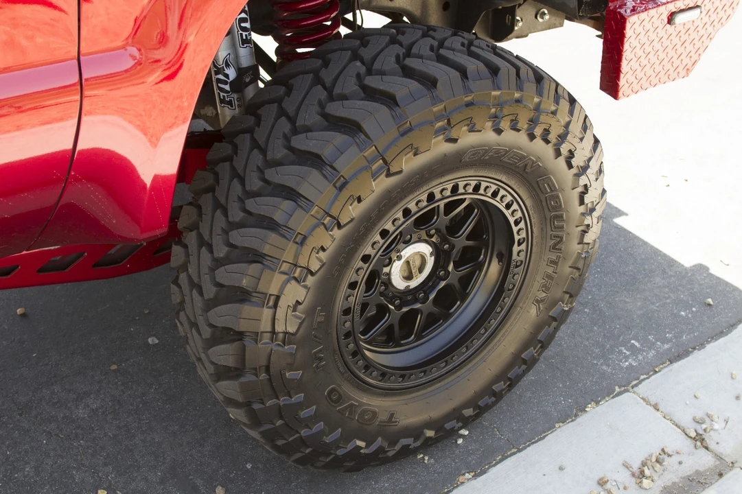 2008 Ford Excursion - Image 23 of 24
