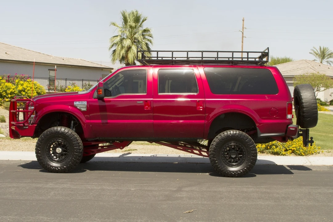 2008 Ford Excursion - Image 5 of 24