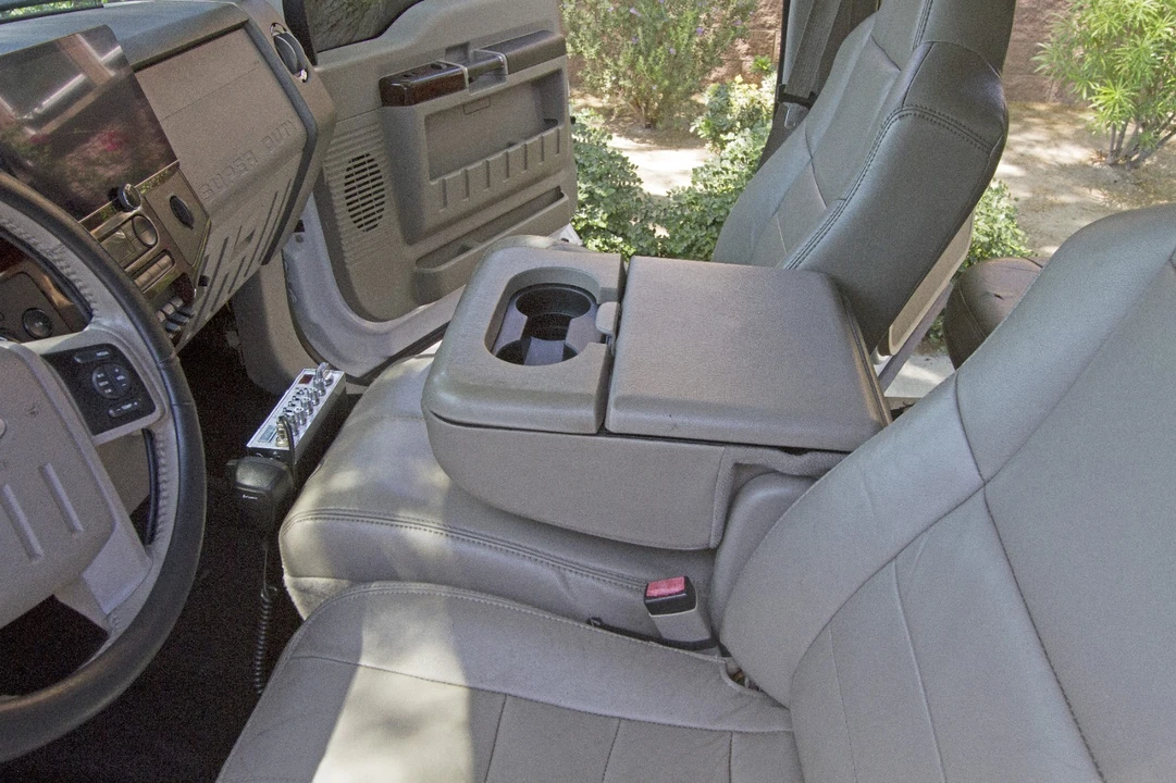 2008 Ford Excursion - Image 9 of 24
