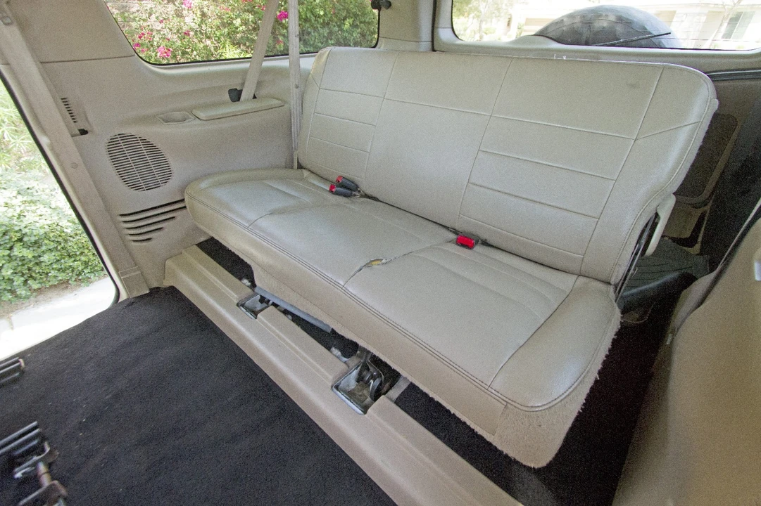 2008 Ford Excursion - Image 11 of 24