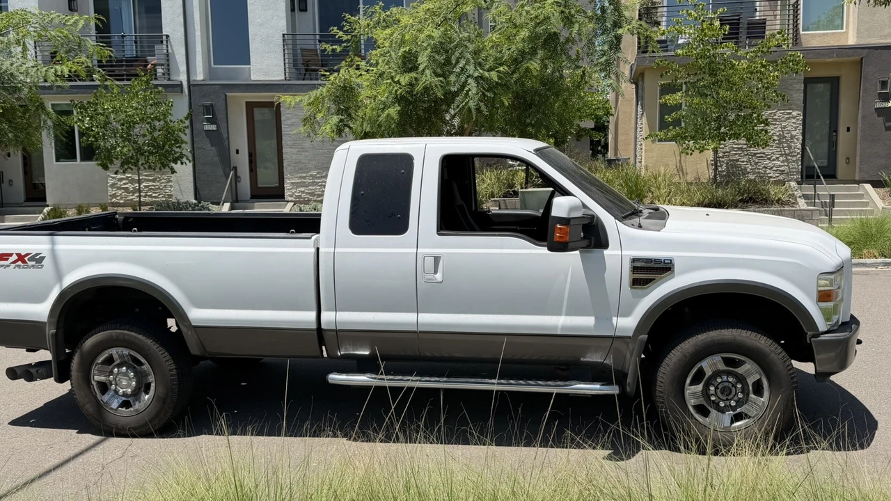 2008 Ford Super Duty 2nd Gen - Image 2 of 13