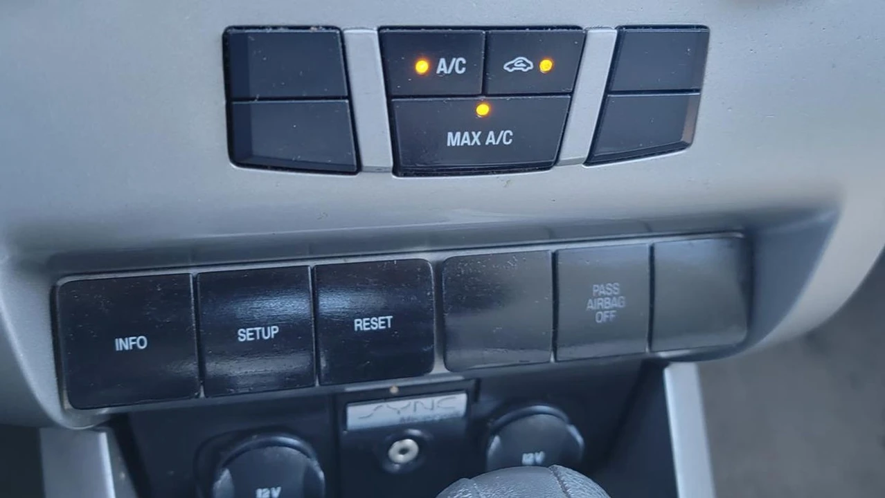 2008 Ford Focus 2nd Gen - Image 23 of 31