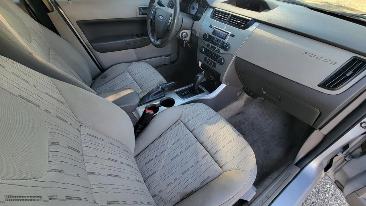 2008 Ford Focus 2nd Gen - Image 10 of 12
