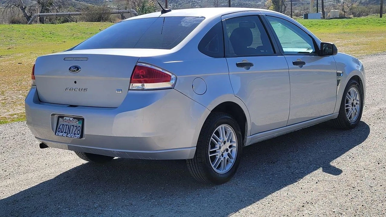 2008 Ford Focus 2nd Gen - Image 7 of 12