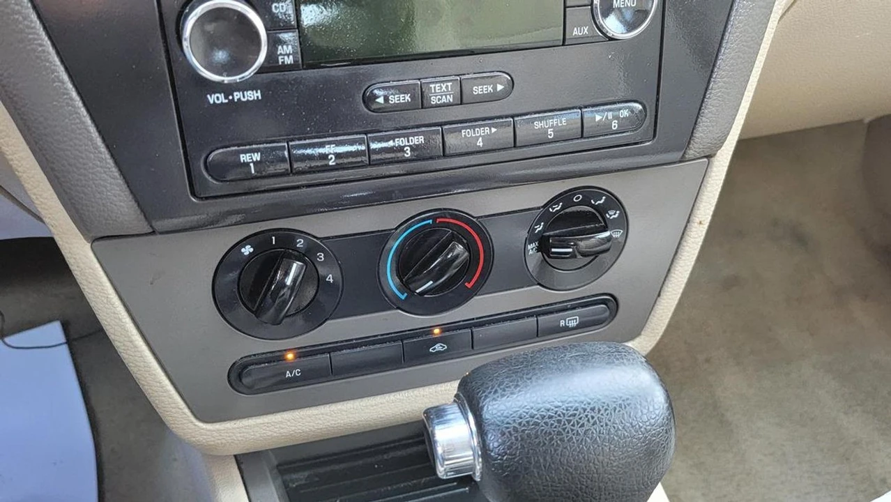 2008 Ford Fusion 1st Gen - Image 21 of 26