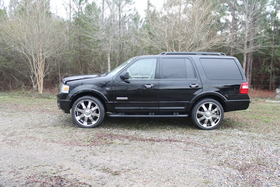 2008 Ford Expedition 3rd Gen - Image 2 of 9
