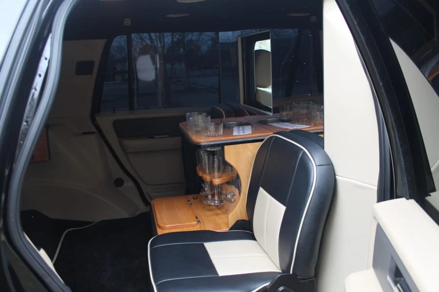 2008 Ford Expedition 3rd Gen - Image 9 of 9