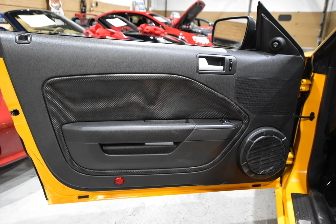 2008 Ford S197 Mustang - Image 16 of 21