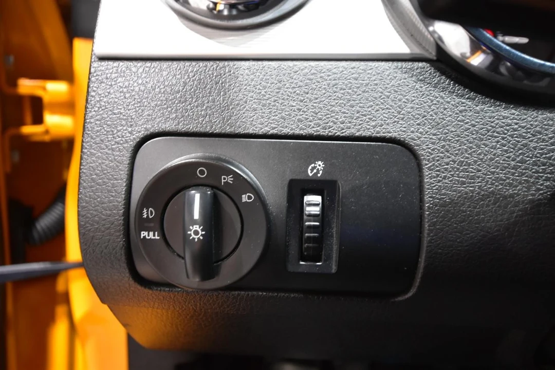 2008 Ford S197 Mustang - Image 14 of 31