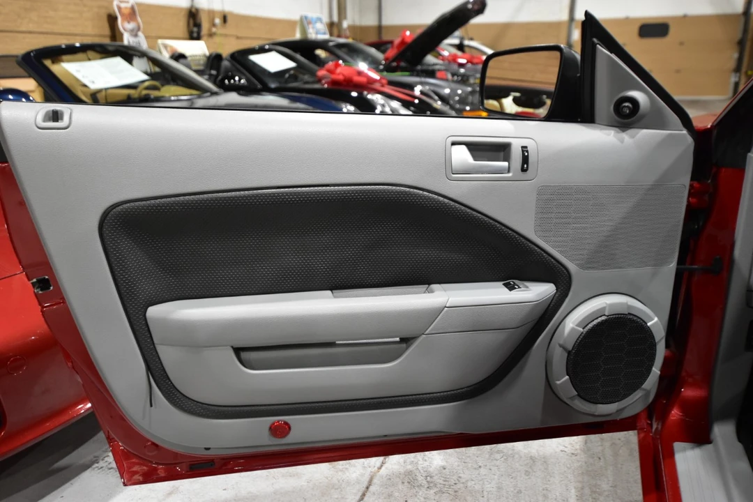 2008 Ford S197 Mustang - Image 16 of 21