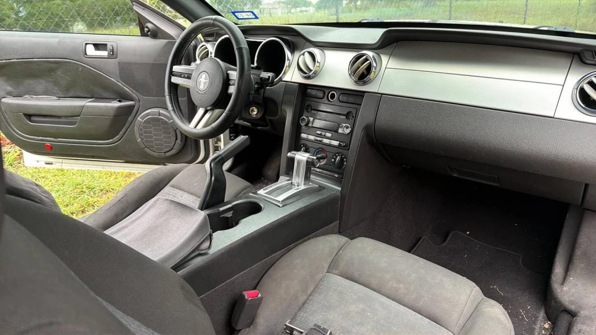 2008 Ford S197 Mustang - Image 2 of 10