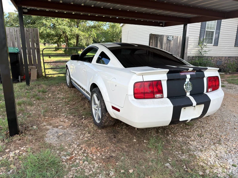 2008 Ford S197 Mustang - Image 9 of 10