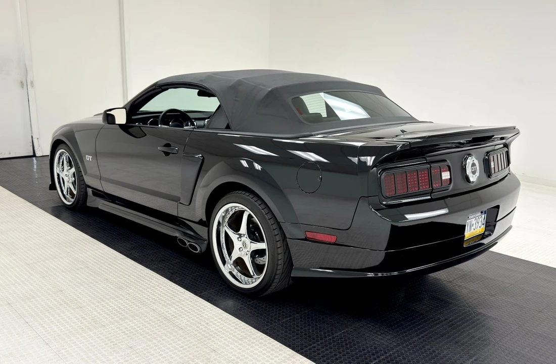 2008 Ford S197 Mustang - Image 5 of 12