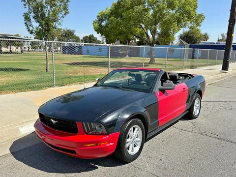 2008 Ford Mustang Convertible 2D