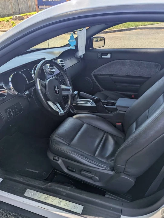 2008 Ford S197 Mustang - Image 9 of 11