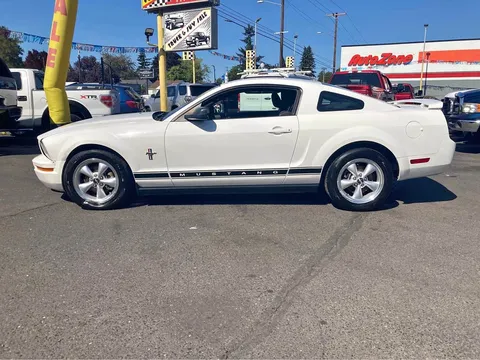 2008 Ford Mustang Deluxe Coupe 2D