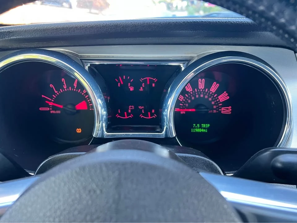 2008 Ford S197 Mustang - Image 9 of 12