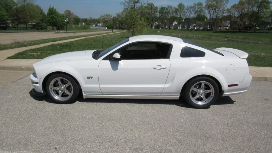 2008 Ford S197 Mustang - Image 2 of 8