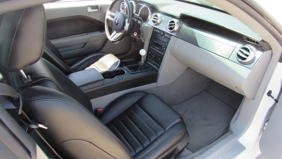 2008 Ford S197 Mustang - Image 5 of 8