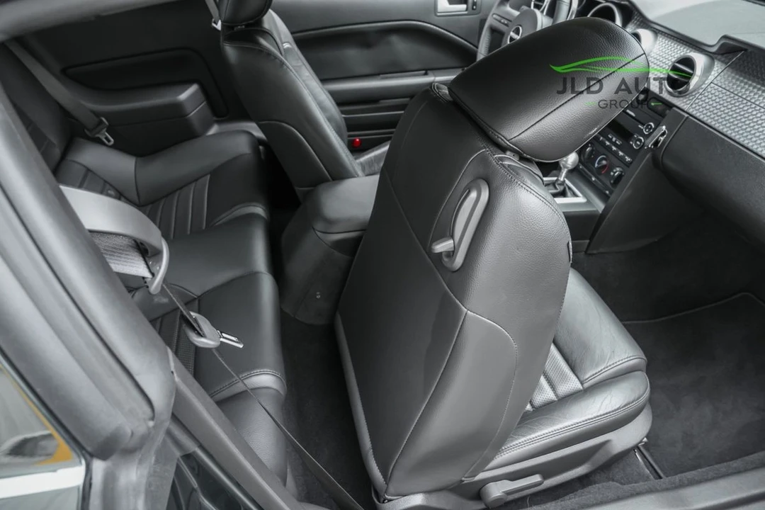 2008 Ford S197 Mustang - Image 14 of 21