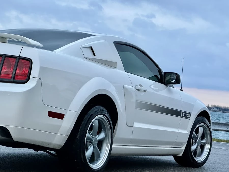 2008 Ford S197 Mustang - Image 14 of 23