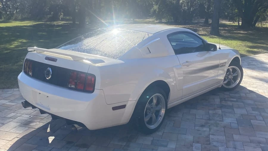 2008 Ford S197 Mustang - Image 2 of 9