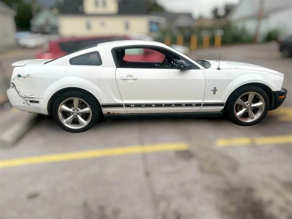 2008 Ford S197 Mustang - Image 2 of 6