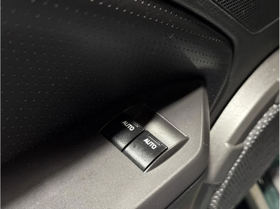 2008 Ford S197 Mustang - Image 13 of 20