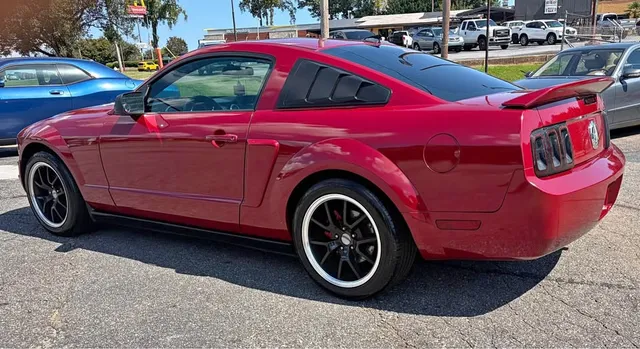 2008 Ford Mustang Premium Coupe 2D