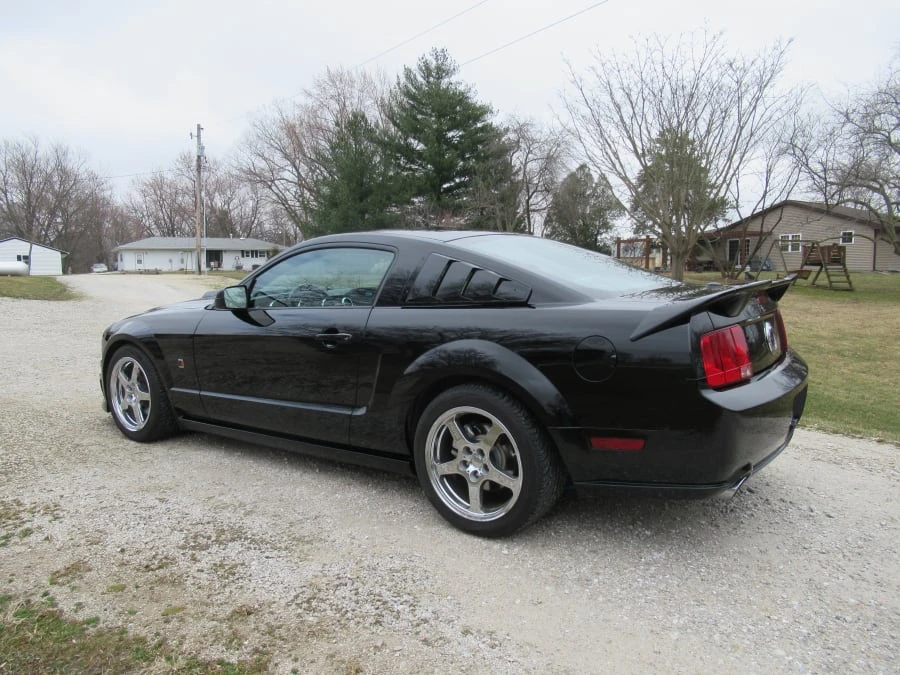 2008 Ford S197 Mustang - Image 11 of 12