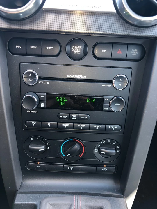 2008 Ford S197 Mustang - Image 11 of 26