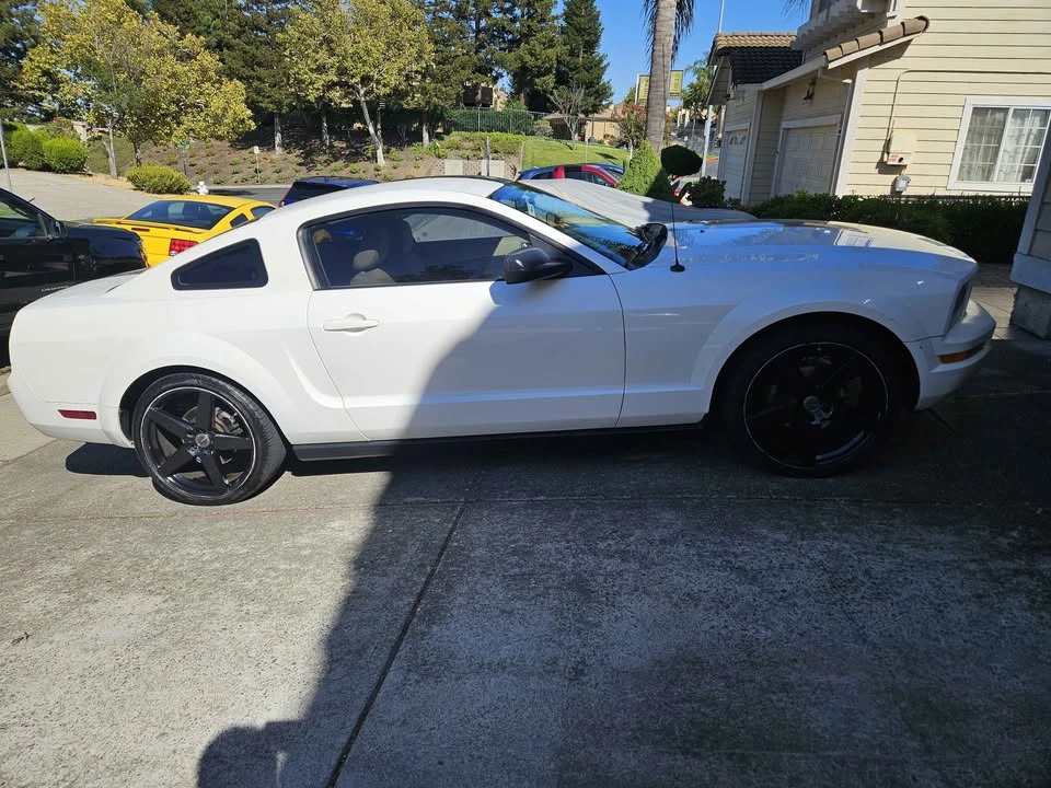 2008 Ford S197 Mustang - Image 3 of 5