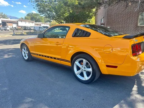 2008 Ford Mustang V6 Coupe 2D