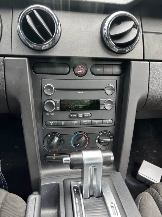 2008 Ford S197 Mustang - Image 11 of 16