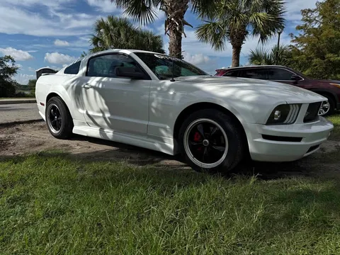 2008 Ford Mustang V6 Premium Coupe 2D