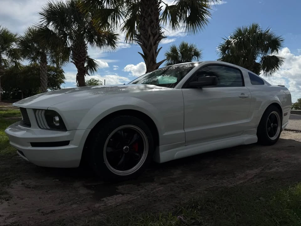 2008 Ford S197 Mustang - Image 2 of 11