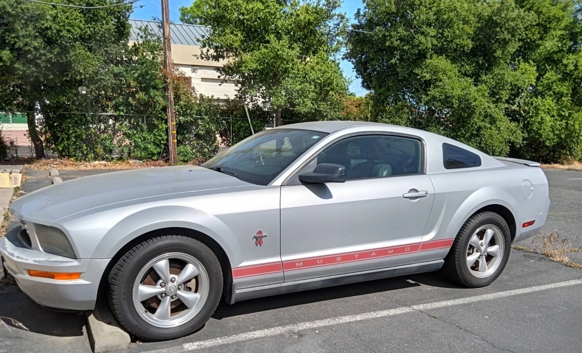 2008 Ford S197 Mustang - Image 6 of 13