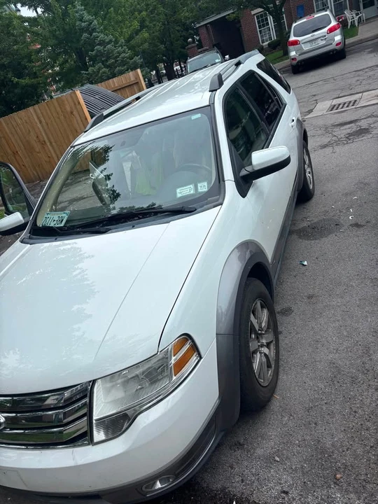 2008 Ford Taurus 5th Gen - Image 2 of 5