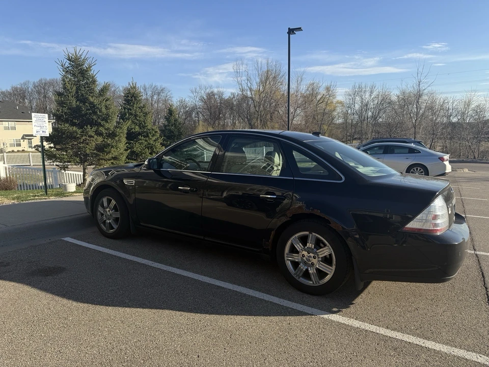 2008 Ford Taurus 5th Gen - Image 2 of 7