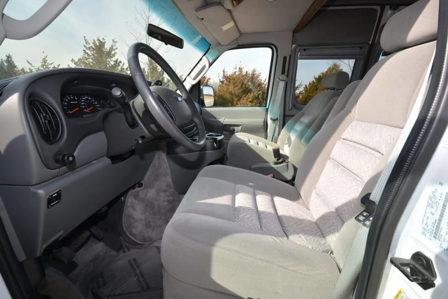 2008 Ford Econoline Van - Image 4 of 12