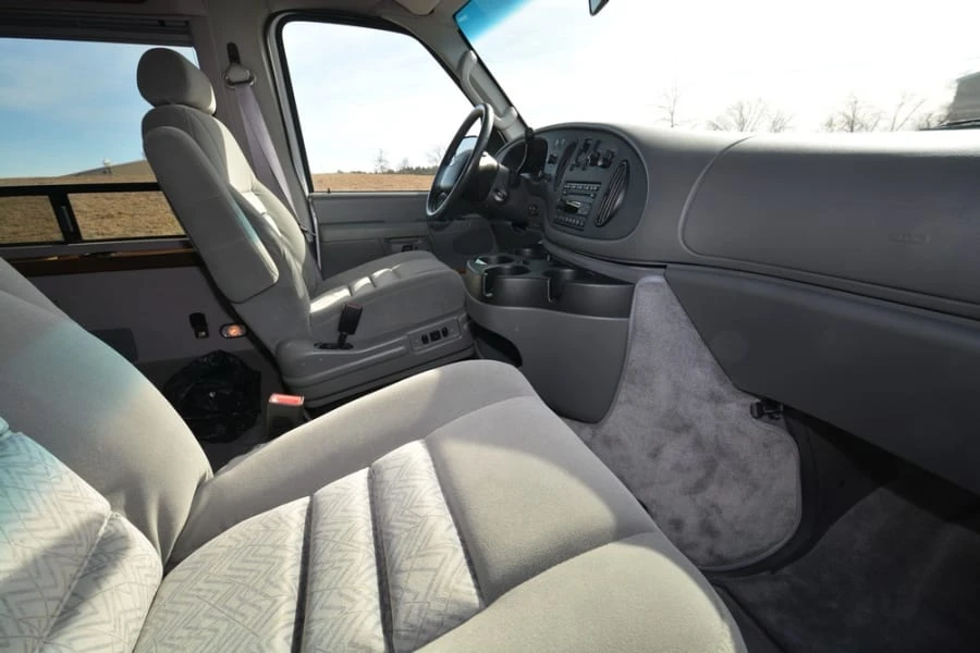 2008 Ford Econoline Van - Image 5 of 12