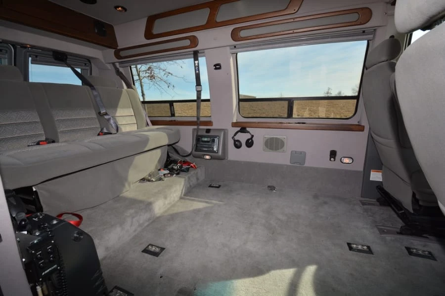 2008 Ford Econoline Van - Image 6 of 12